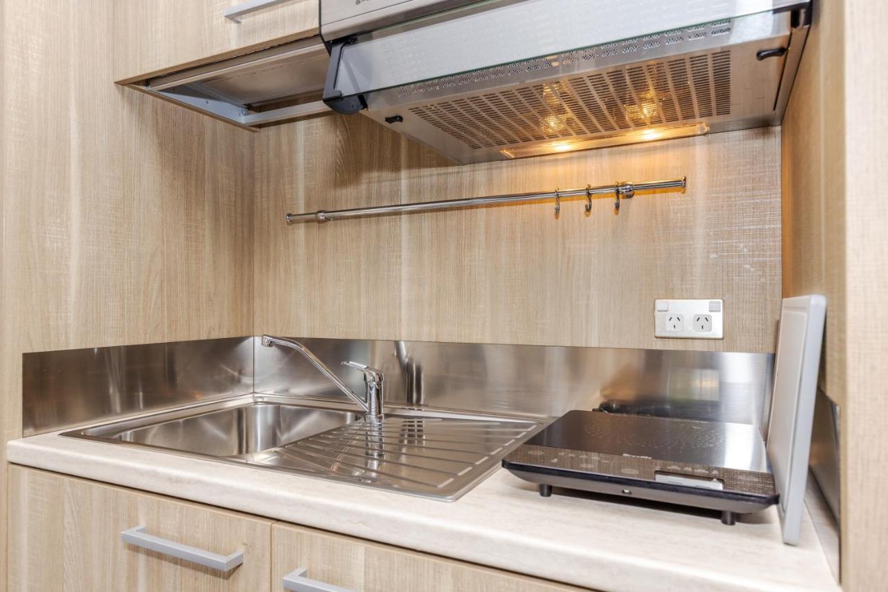 Sweet Magnolia 1 Or 2 Bedroom Suite St Kilda Cambridge With Complimentary Continental Breakfast Buitenkant foto