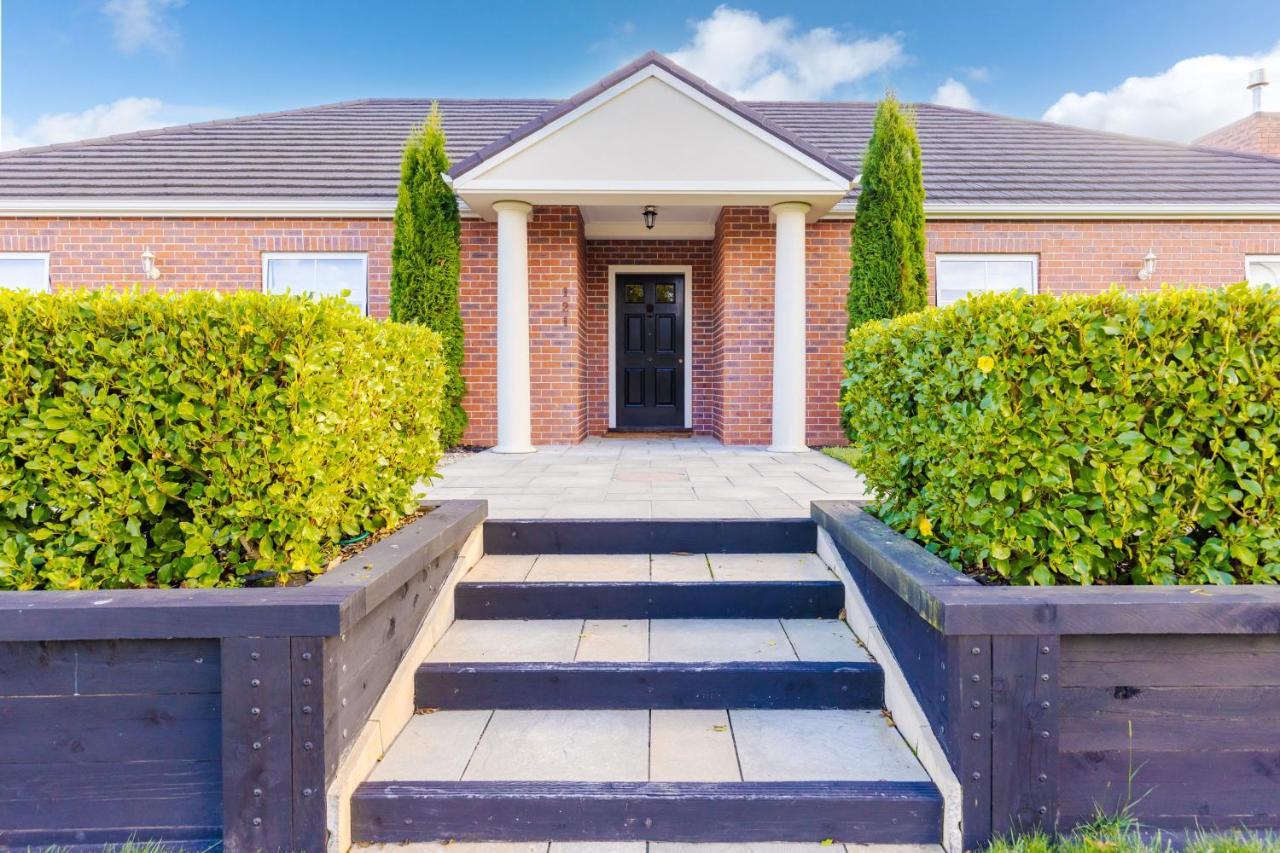 Sweet Magnolia 1 Or 2 Bedroom Suite St Kilda Cambridge With Complimentary Continental Breakfast Buitenkant foto