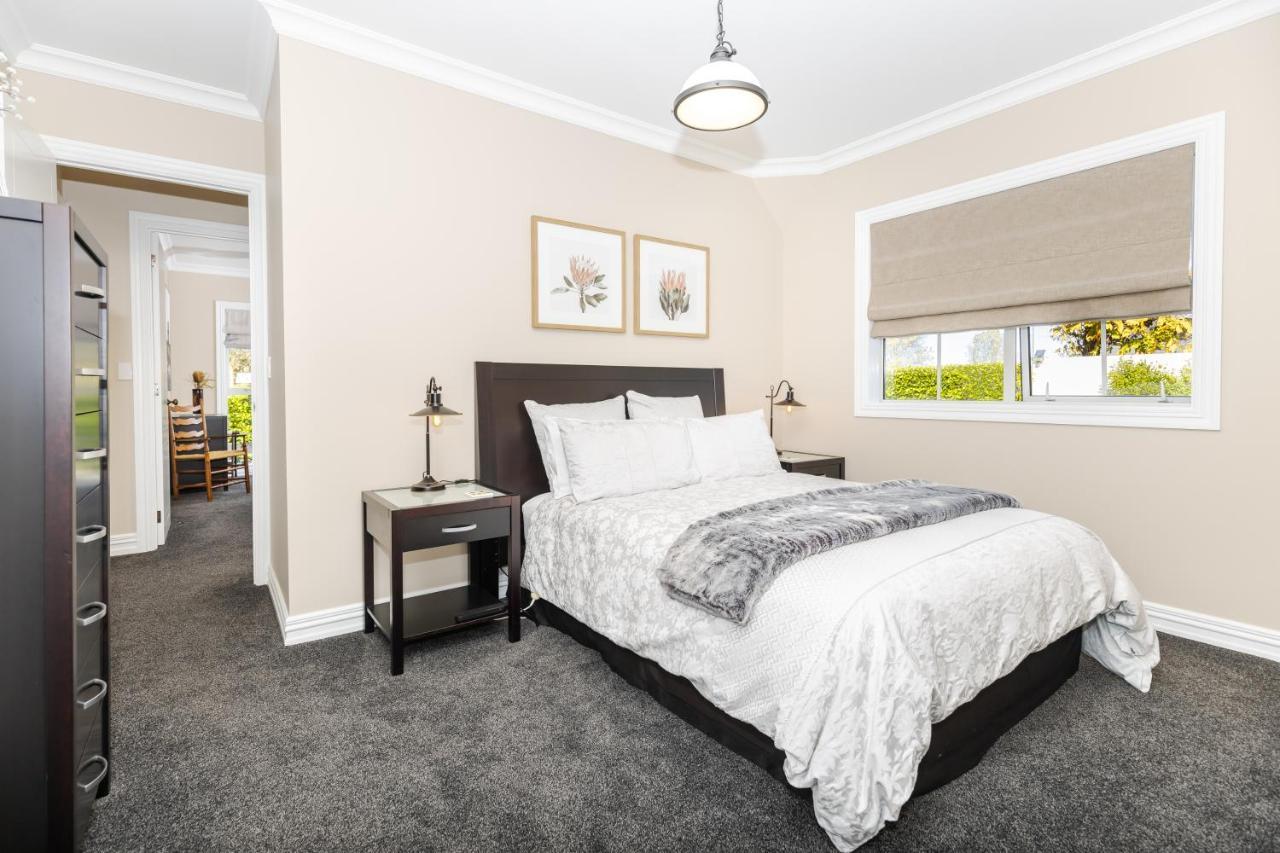 Sweet Magnolia 1 Or 2 Bedroom Suite St Kilda Cambridge With Complimentary Continental Breakfast Buitenkant foto