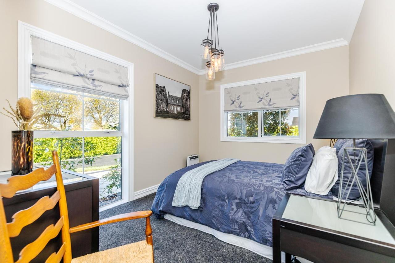 Sweet Magnolia 1 Or 2 Bedroom Suite St Kilda Cambridge With Complimentary Continental Breakfast Buitenkant foto